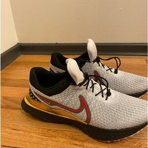 Worn 1 time Nike React Shoes Size 12. USC Trojans Branded.